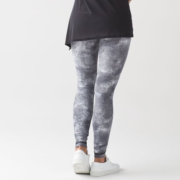 LULULEMON | Wunder Under Pant III Patterned Leggings | Sz. 10 - Picture 3 of 9